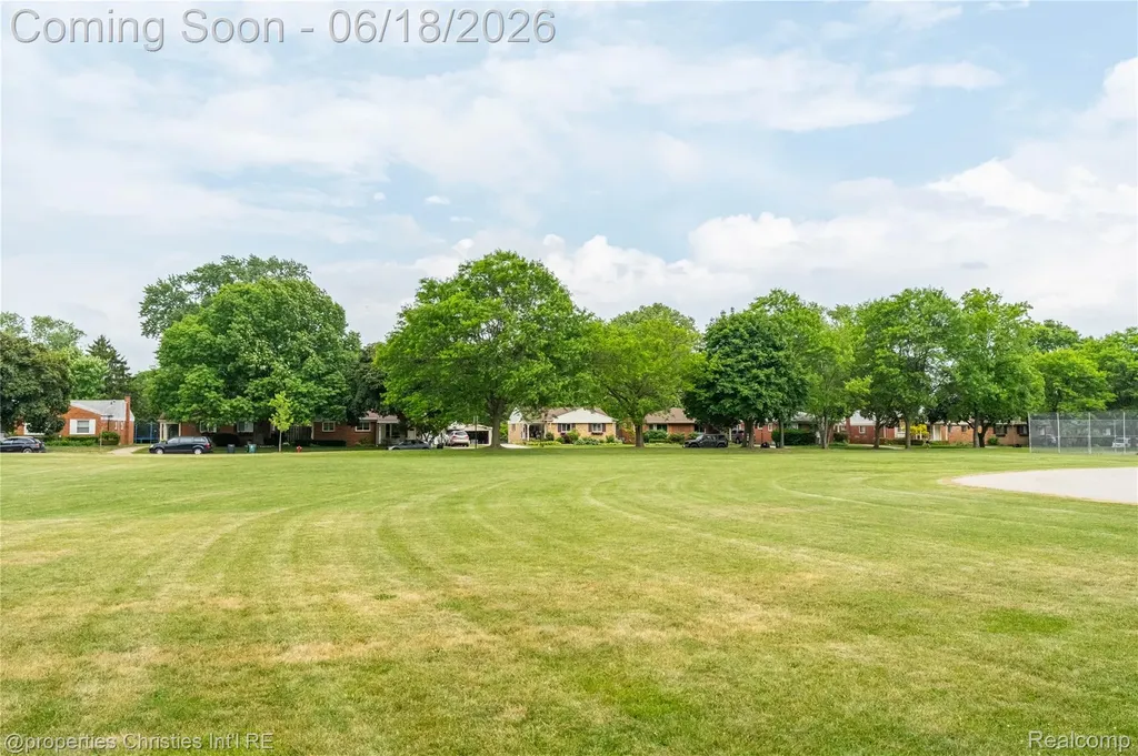 4228 Rosewold Avenue Royal Oak City MI 48073