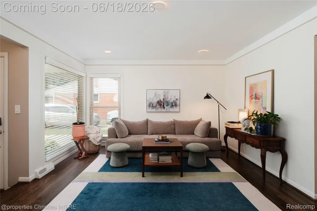 4228 Rosewold Avenue Royal Oak City MI 48073