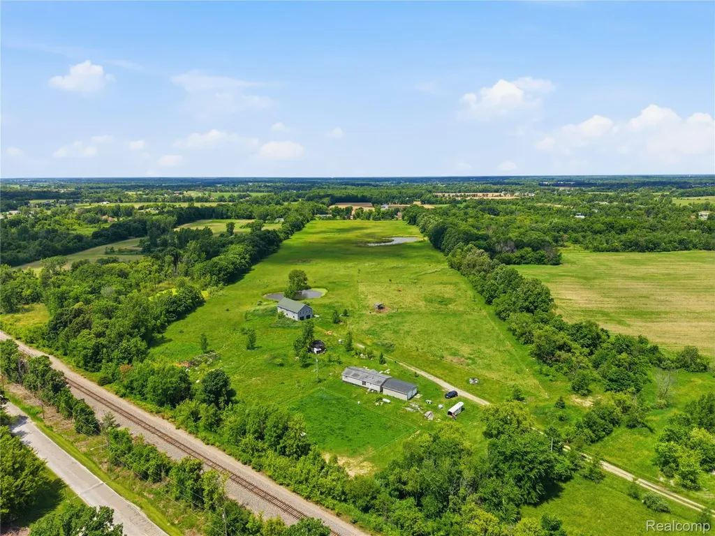 12229 Baldwin Road Gaines Township MI 48436