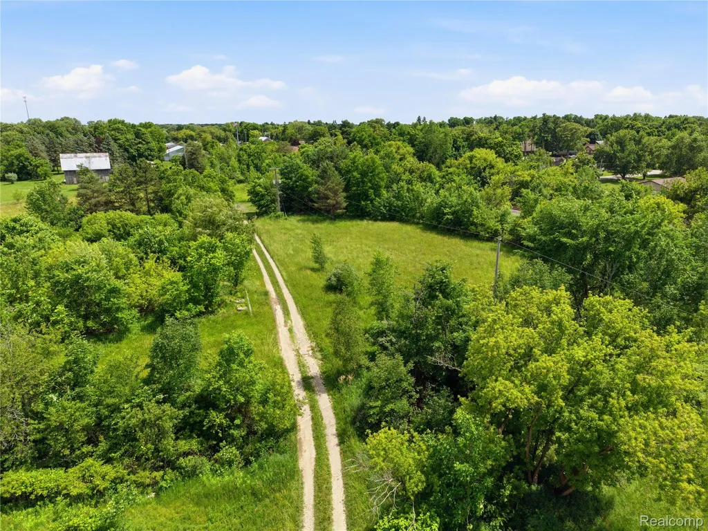 12229 Baldwin Road Gaines Township MI 48436