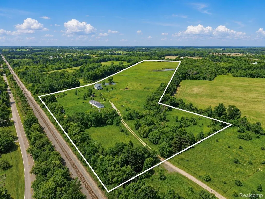 12229 Baldwin Road Gaines Township MI 48436