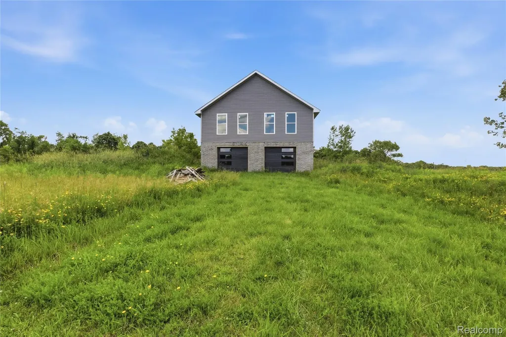 12229 Baldwin Road Gaines Township MI 48436