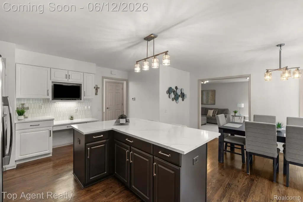 1570 Sugar Maple Way West Bloomfield Charter Township MI 48324