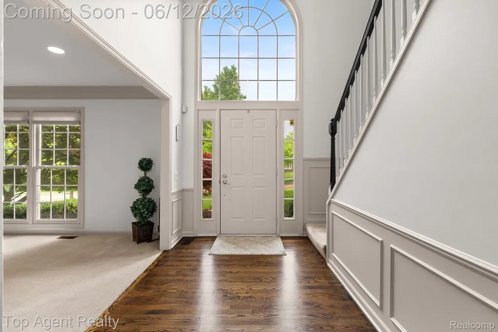 1570 Sugar Maple Way West Bloomfield Charter Township MI 48324