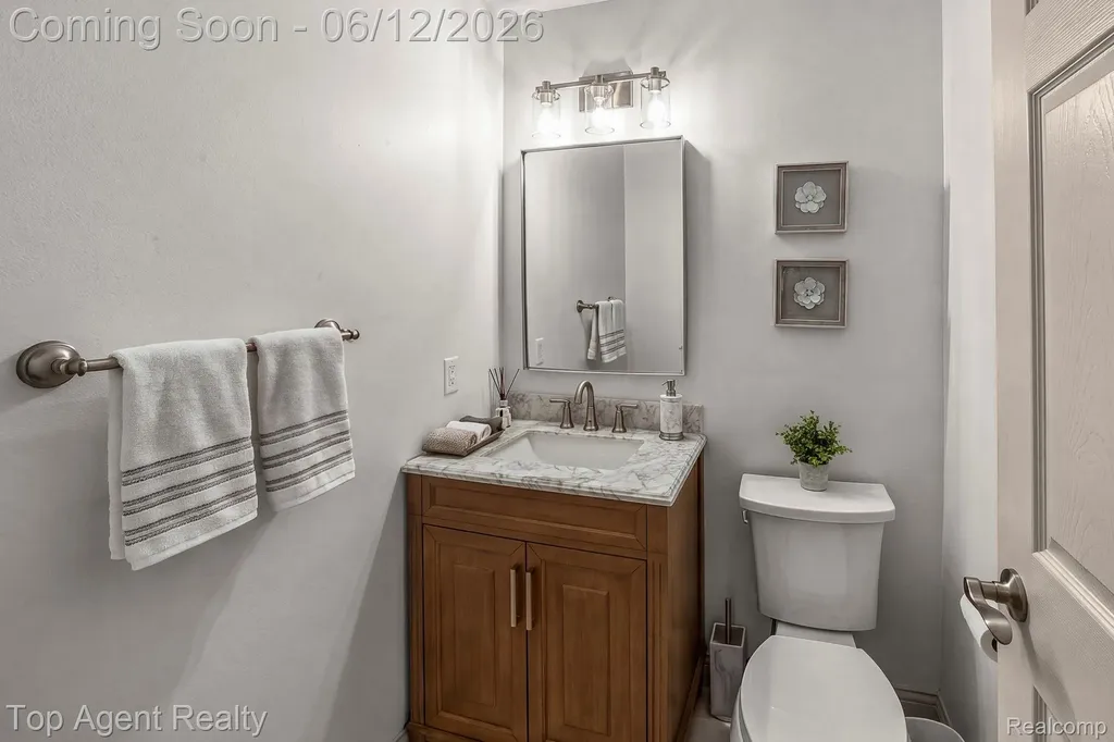 1570 Sugar Maple Way West Bloomfield Charter Township MI 48324