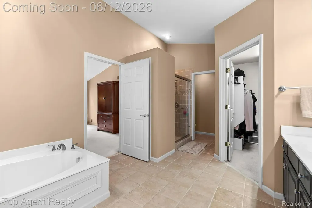 1570 Sugar Maple Way West Bloomfield Charter Township MI 48324