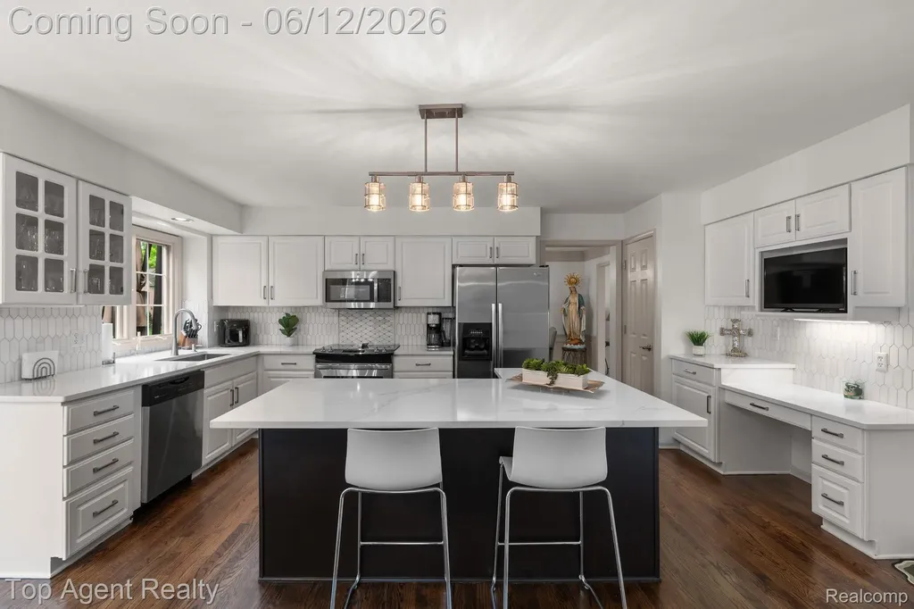 1570 Sugar Maple Way West Bloomfield Charter Township MI 48324