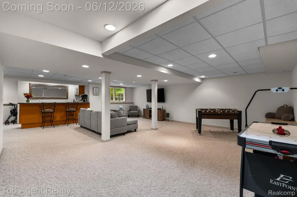 1570 Sugar Maple Way West Bloomfield Charter Township MI 48324