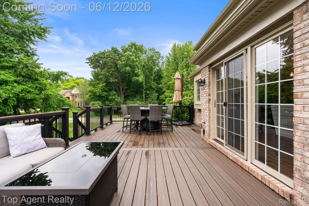 1570 Sugar Maple Way West Bloomfield Charter Township MI 48324