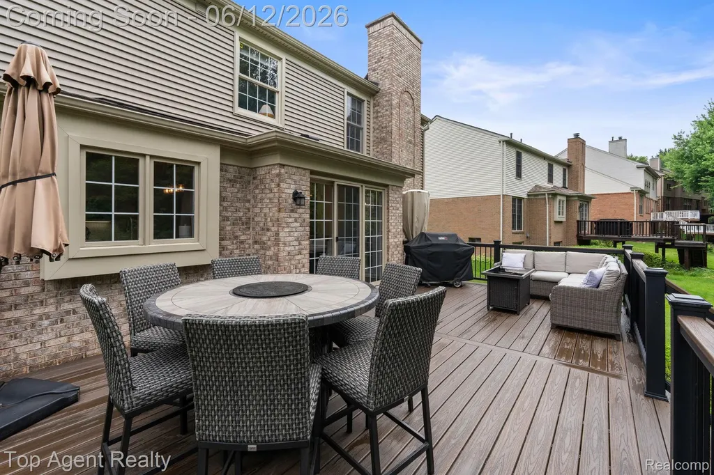 1570 Sugar Maple Way West Bloomfield Charter Township MI 48324