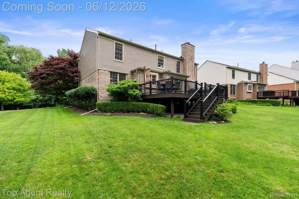 1570 Sugar Maple Way West Bloomfield Charter Township MI 48324