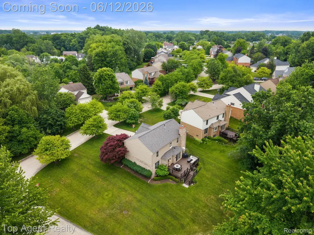 1570 Sugar Maple Way West Bloomfield Charter Township MI 48324