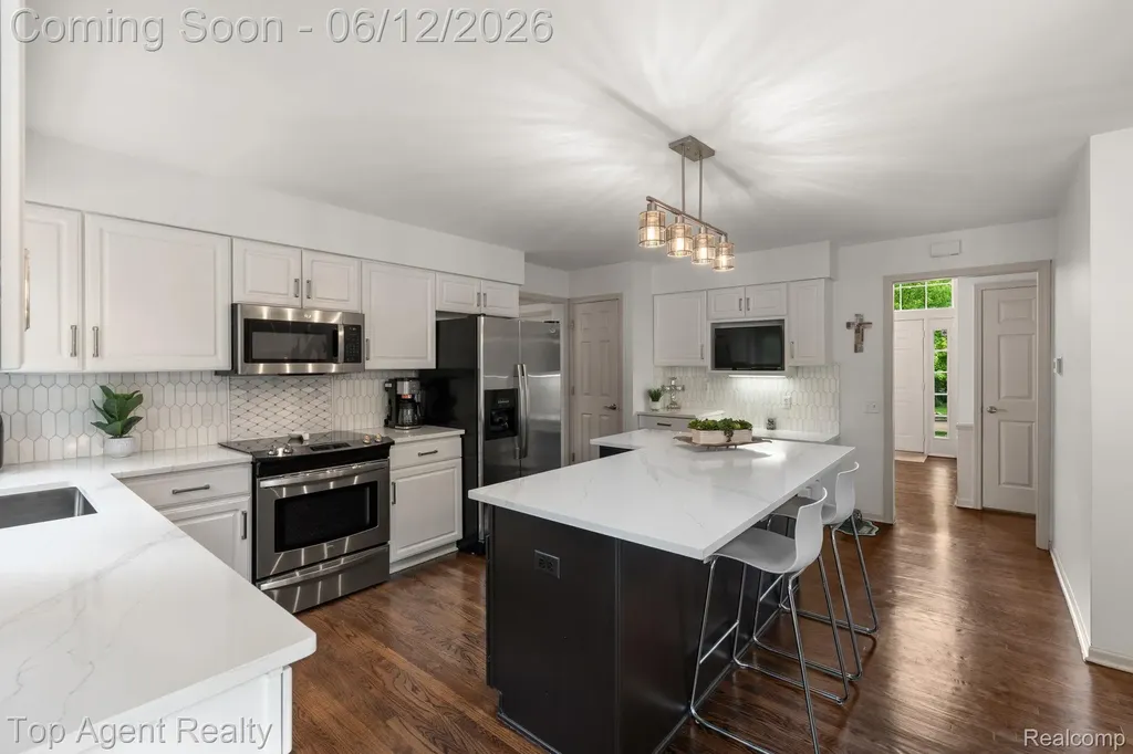 1570 Sugar Maple Way West Bloomfield Charter Township MI 48324