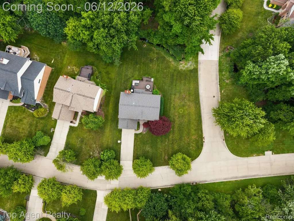 1570 Sugar Maple Way West Bloomfield Charter Township MI 48324