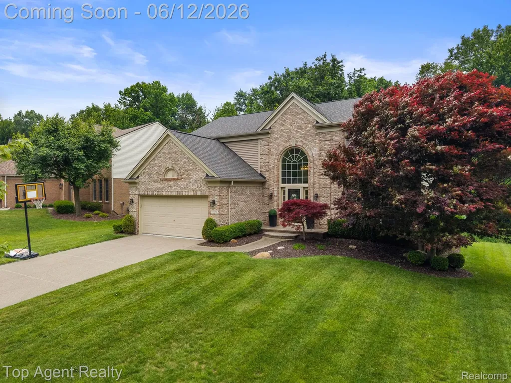 1570 Sugar Maple Way West Bloomfield Charter Township MI 48324