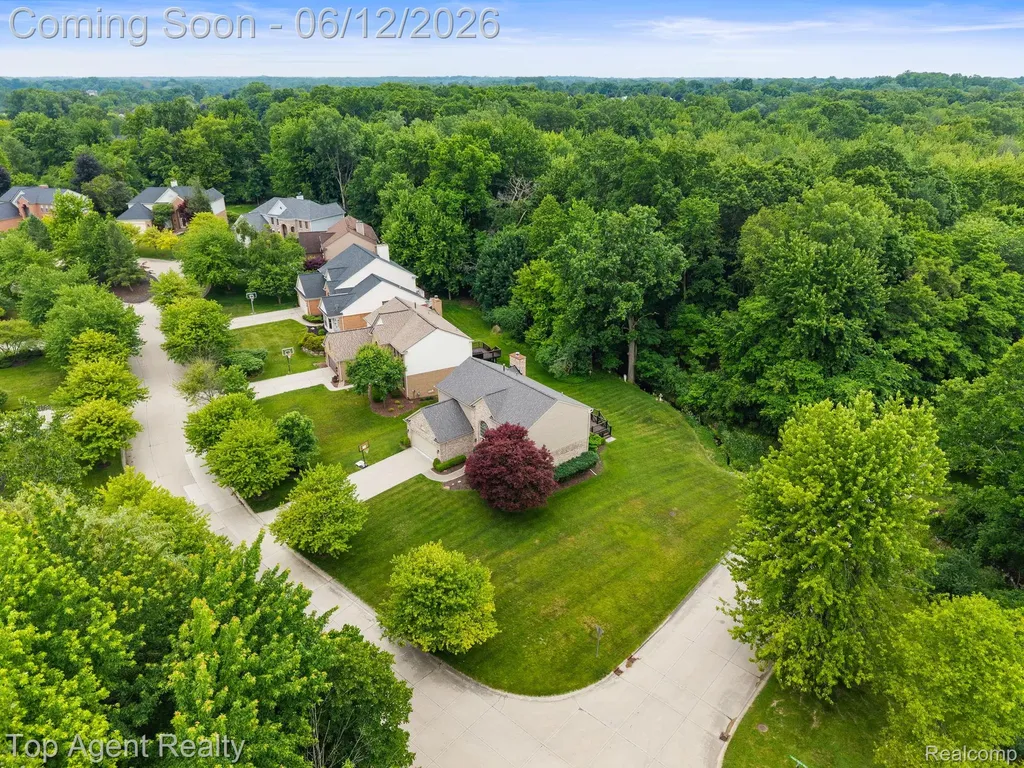 1570 Sugar Maple Way West Bloomfield Charter Township MI 48324
