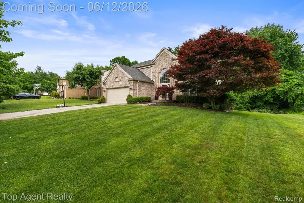 1570 Sugar Maple Way West Bloomfield Charter Township MI 48324