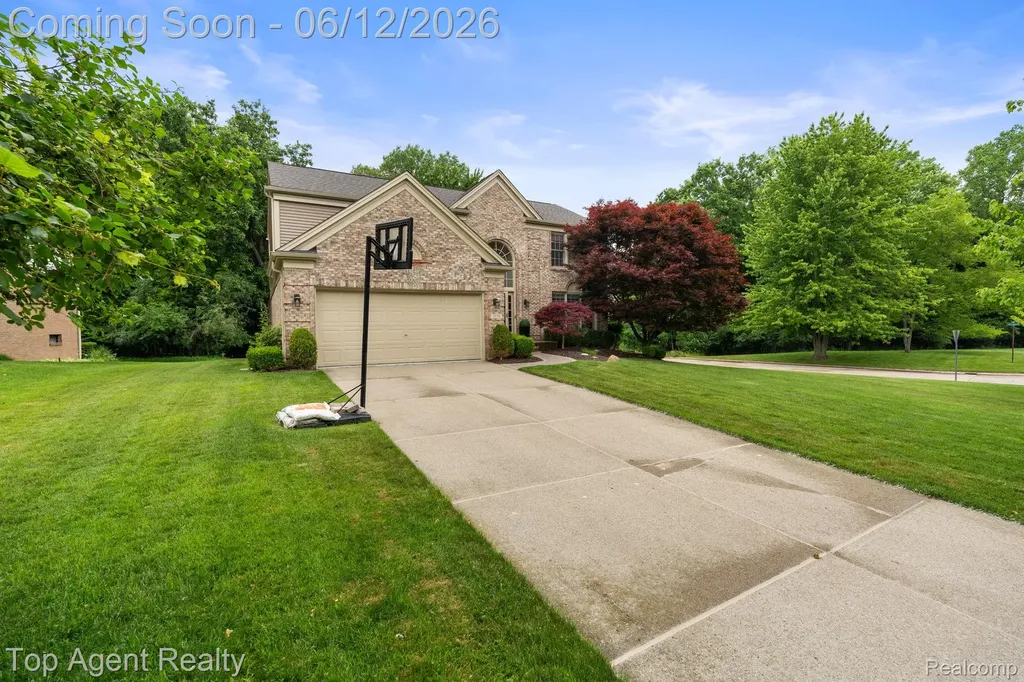 1570 Sugar Maple Way West Bloomfield Charter Township MI 48324