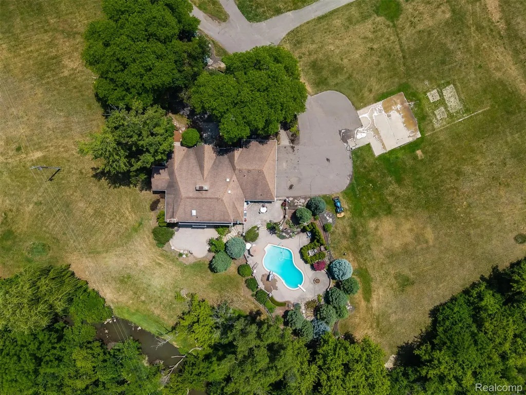 47915 6 Mile Road Northville Township MI 48168