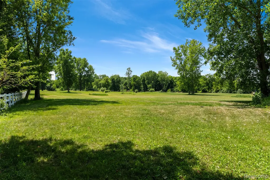 47915 6 Mile Road Northville Township MI 48168