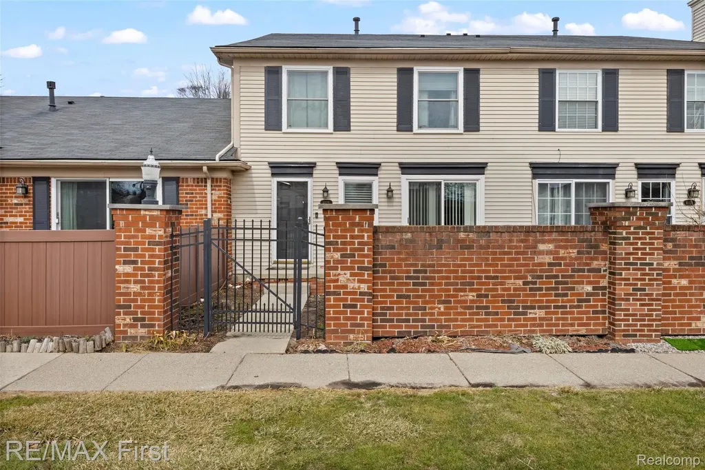 41128 Northwind Drive Canton Charter Township MI 48188