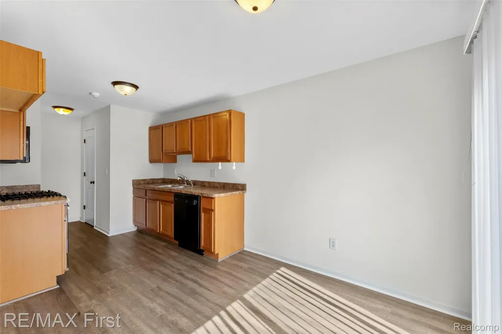 41128 Northwind Drive Canton Charter Township MI 48188