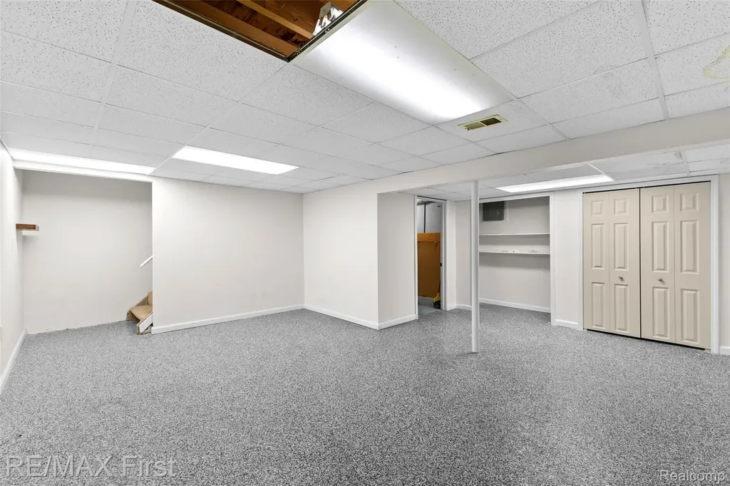 41128 Northwind Drive Canton Charter Township MI 48188