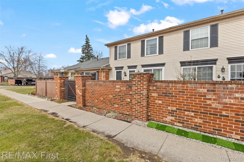 41128 Northwind Drive Canton Charter Township MI 48188