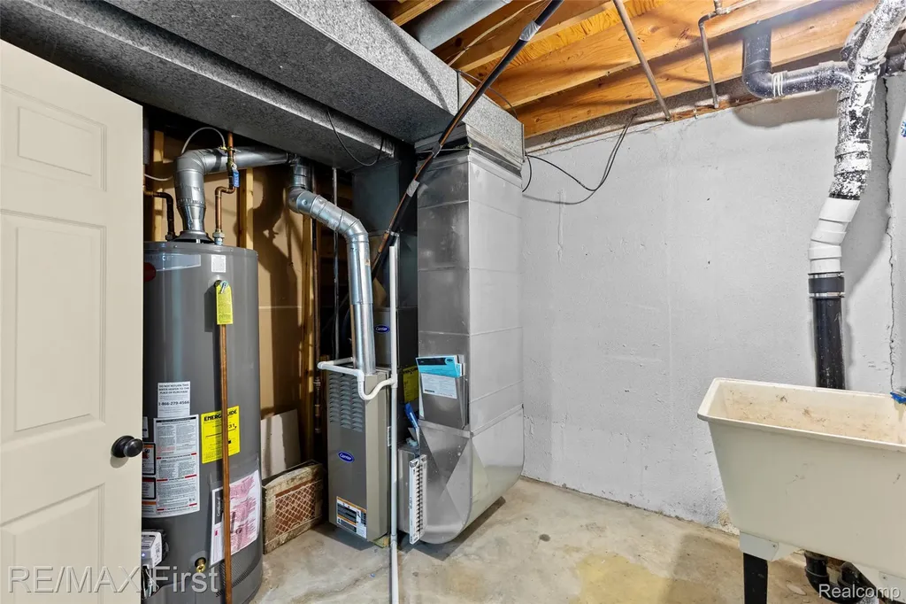 41128 Northwind Drive Canton Charter Township MI 48188