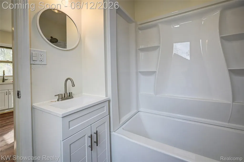 504 2nd Street Oxford Charter Township MI 48371