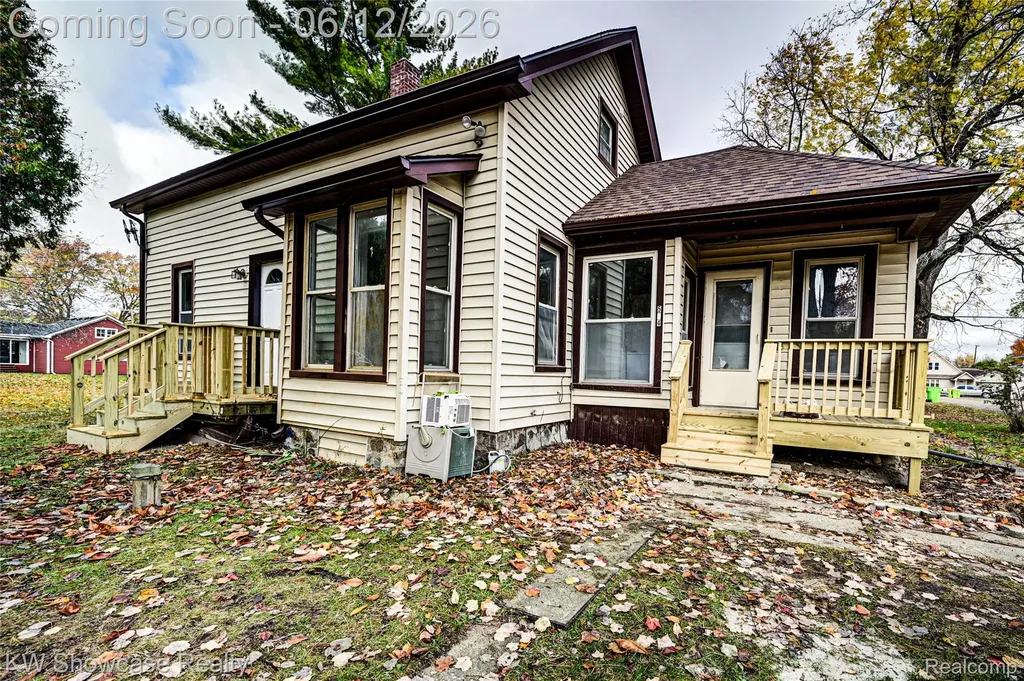 504 2nd Street Oxford Charter Township MI 48371