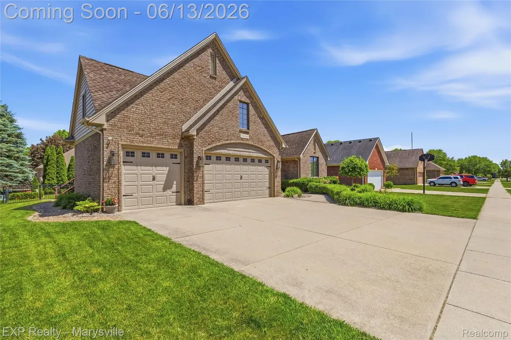 53146 Michael Drive Chesterfield Township MI 48047
