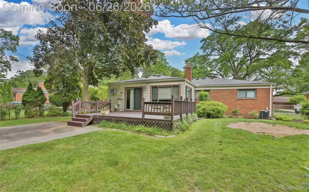 14628 Yale Street Livonia City MI 48154
