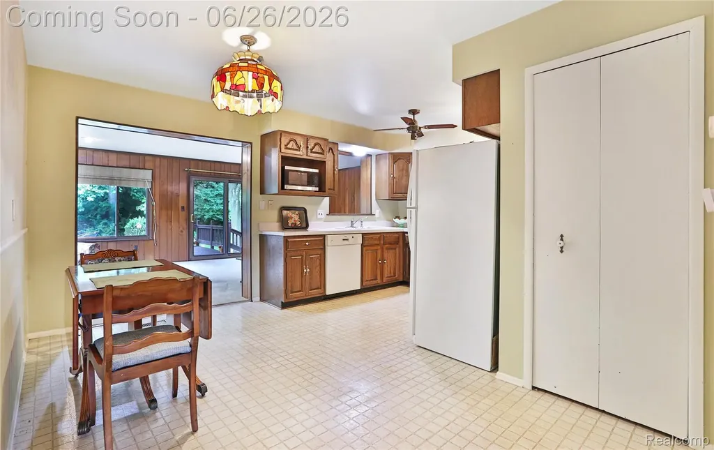 14628 Yale Street Livonia City MI 48154