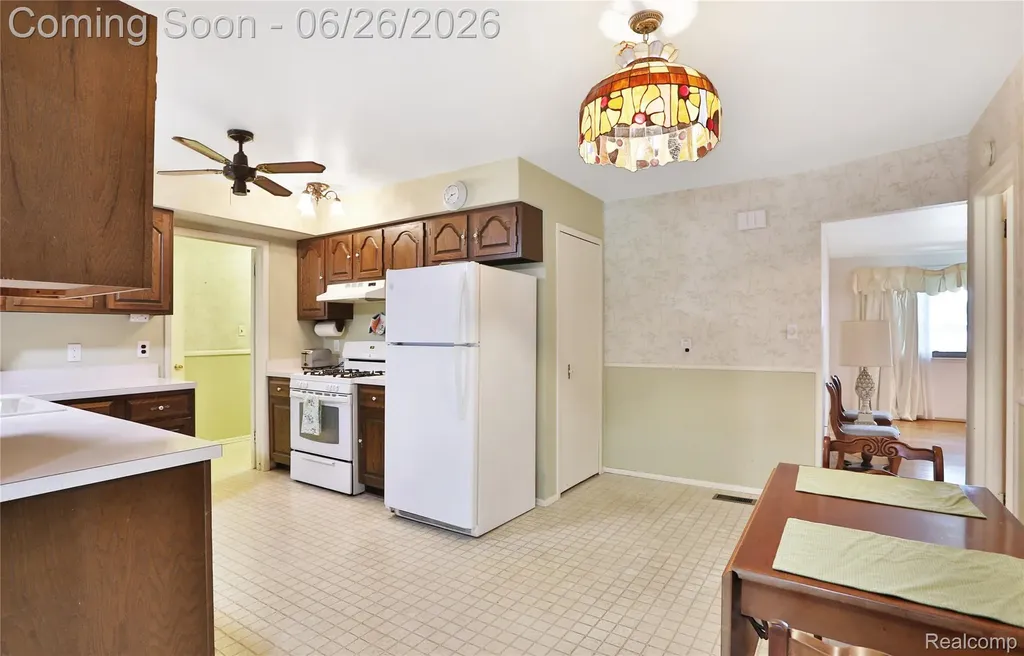 14628 Yale Street Livonia City MI 48154