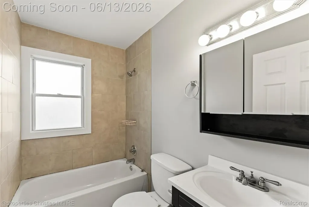 1797 E Marshall Street Ferndale City MI 48220
