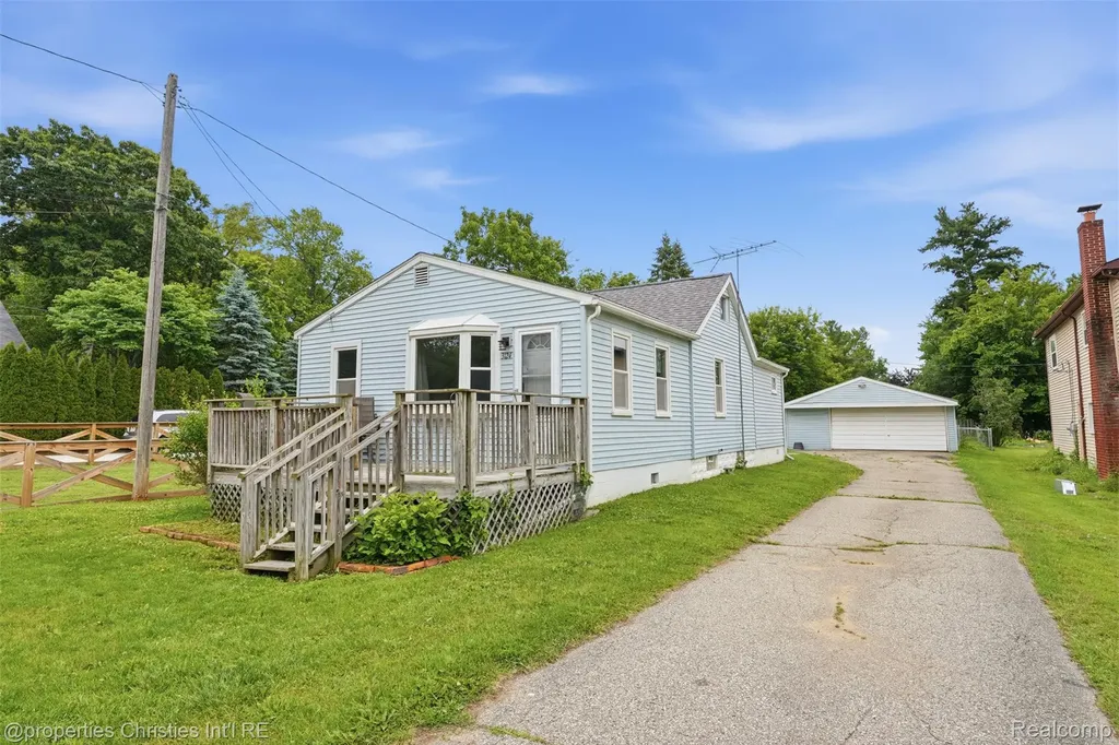 3124 Bessie Street Auburn Hills City MI 48326