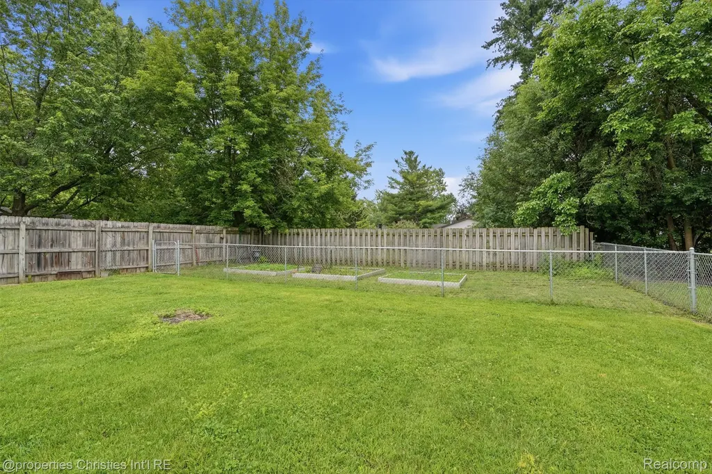 3124 Bessie Street Auburn Hills City MI 48326