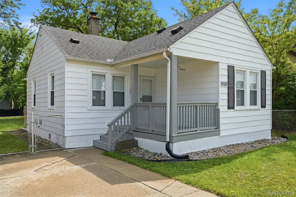 15334 Evergreen Avenue Eastpointe City MI 48021