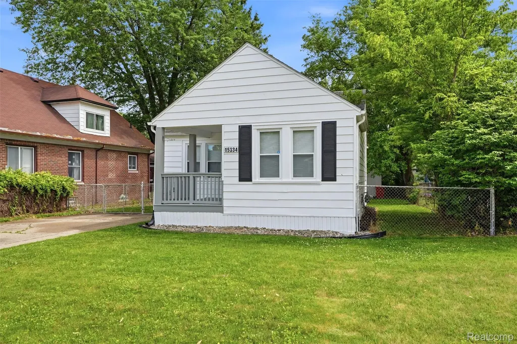 15334 Evergreen Avenue Eastpointe City MI 48021