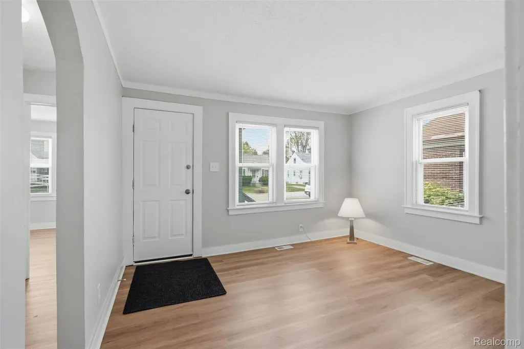 15334 Evergreen Avenue Eastpointe City MI 48021