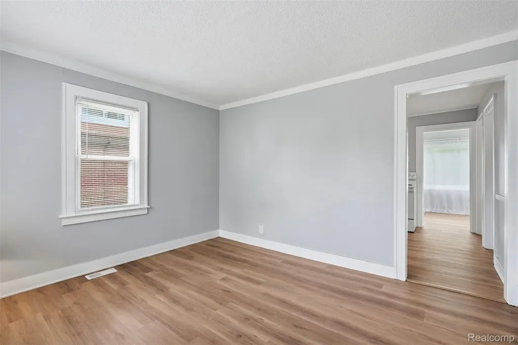 15334 Evergreen Avenue Eastpointe City MI 48021