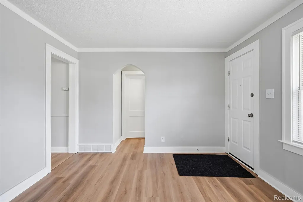 15334 Evergreen Avenue Eastpointe City MI 48021