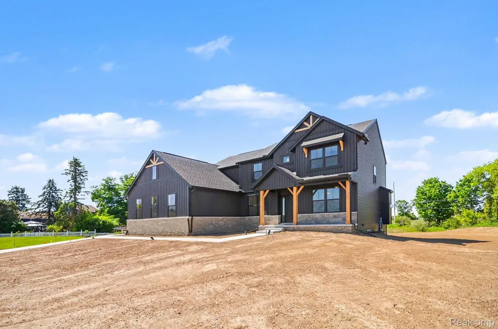 71615 Hidden River Drive Armada Township MI 48005