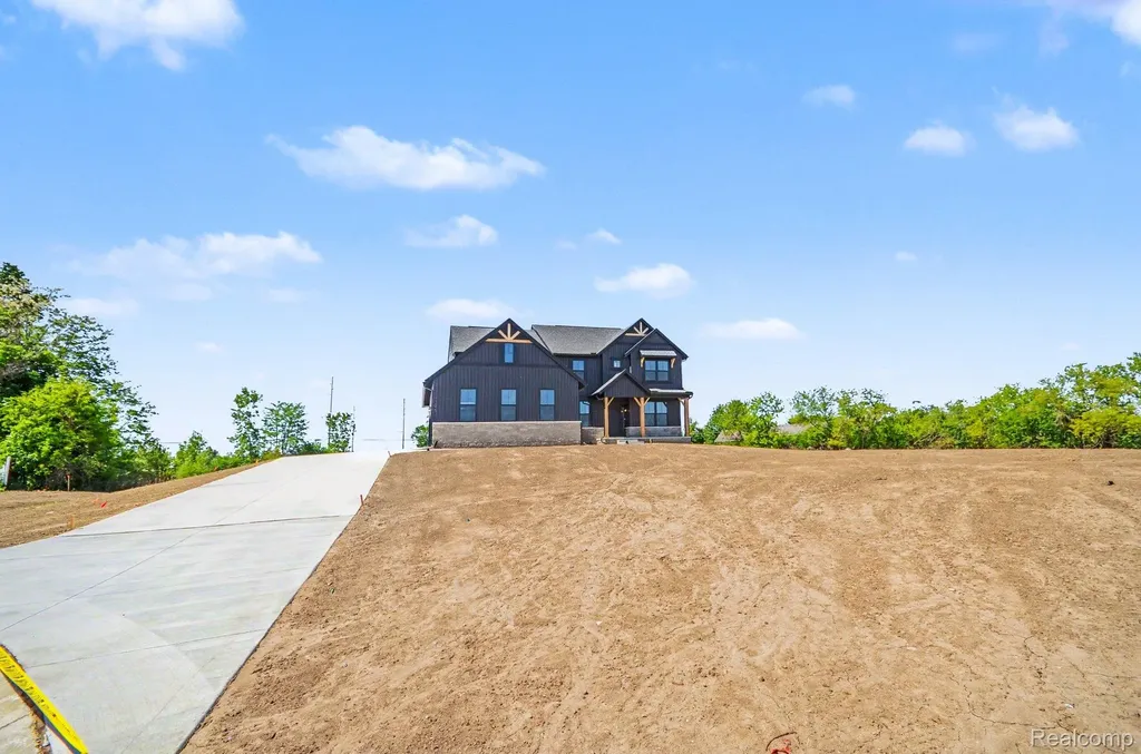 71615 Hidden River Drive Armada Township MI 48005