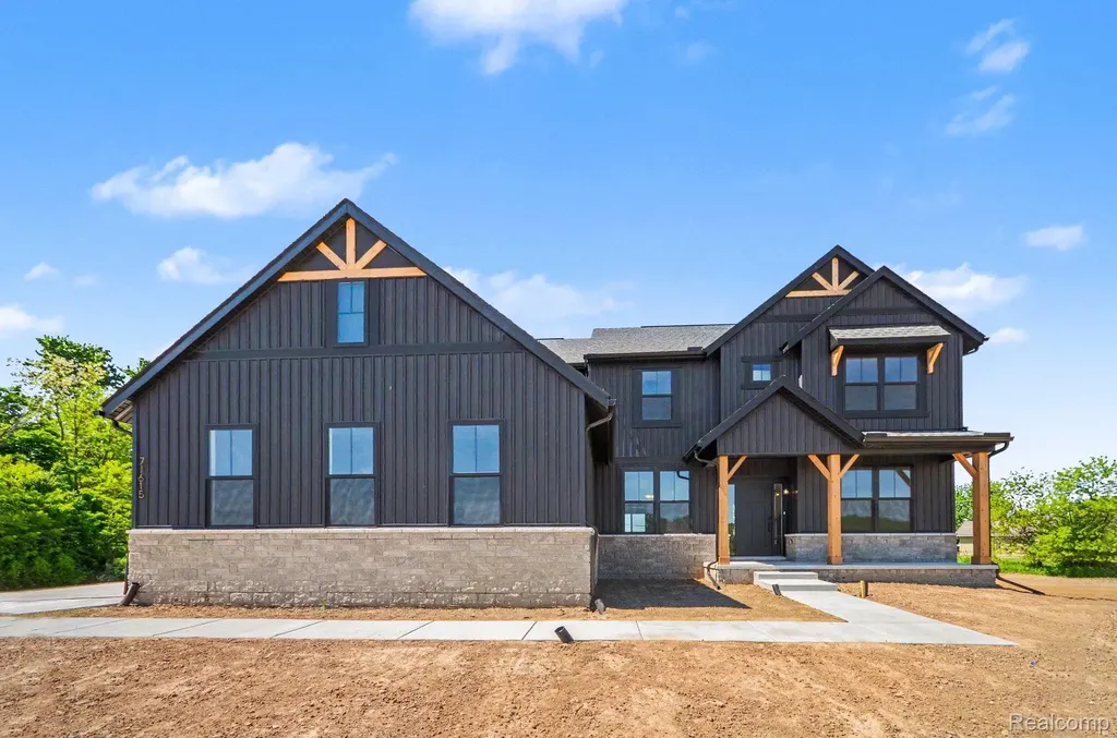 71615 Hidden River Drive Armada Township MI 48005
