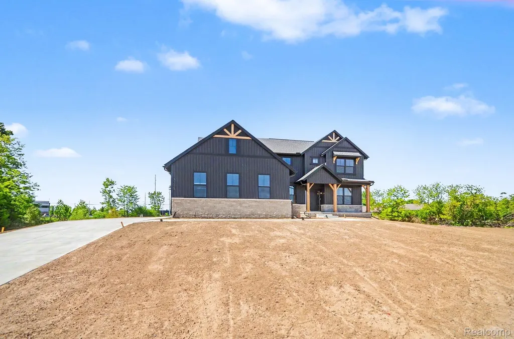71615 Hidden River Drive Armada Township MI 48005