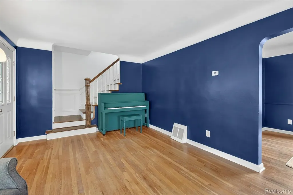 15006 Philomene Boulevard Allen Park City MI 48101