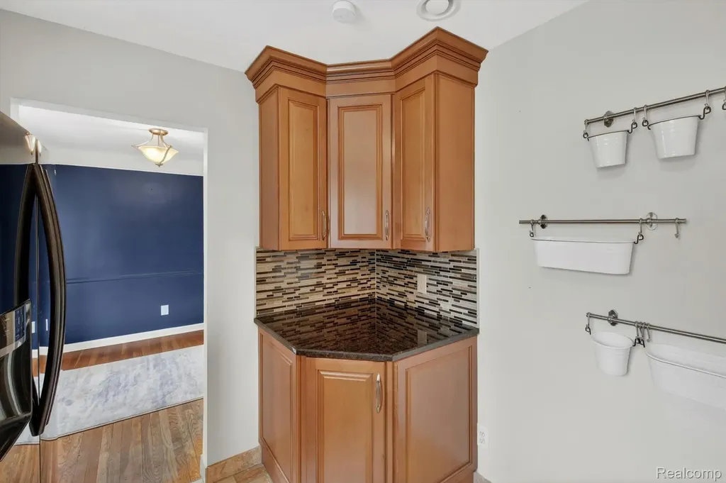 15006 Philomene Boulevard Allen Park City MI 48101