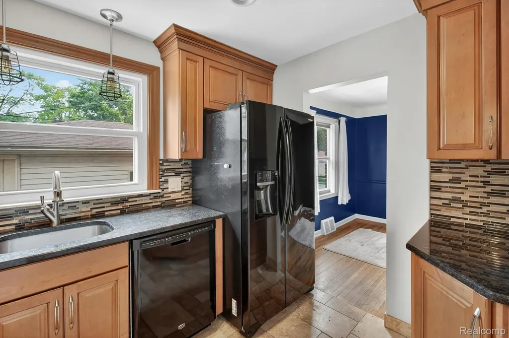15006 Philomene Boulevard Allen Park City MI 48101